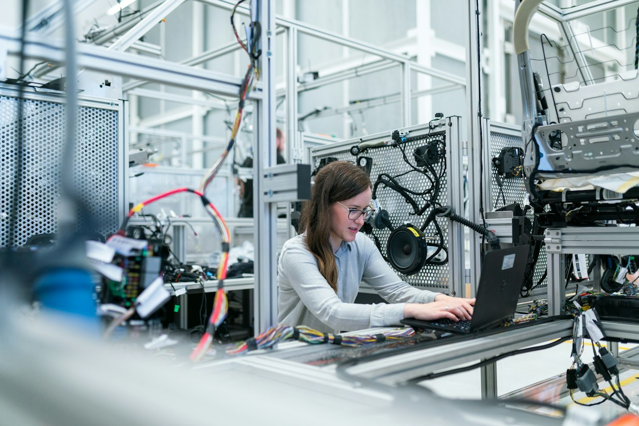 Component & Discrete Manufacturing tender intelligence solution